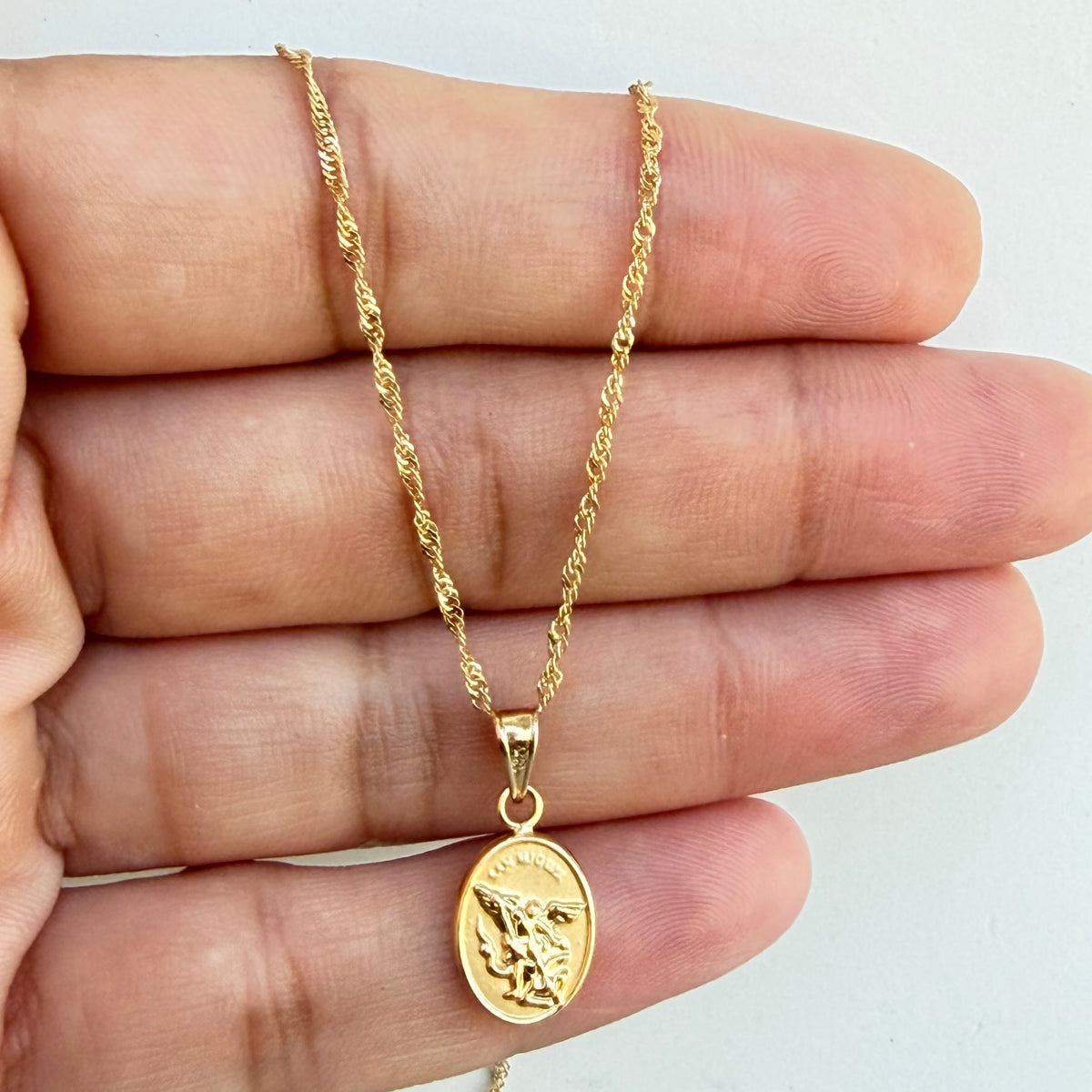 Singapur Chain with San Miguel Arcangel Pendant / 2.05 gr / 45 cm / 1.8 mm / 18K Italian Gold
