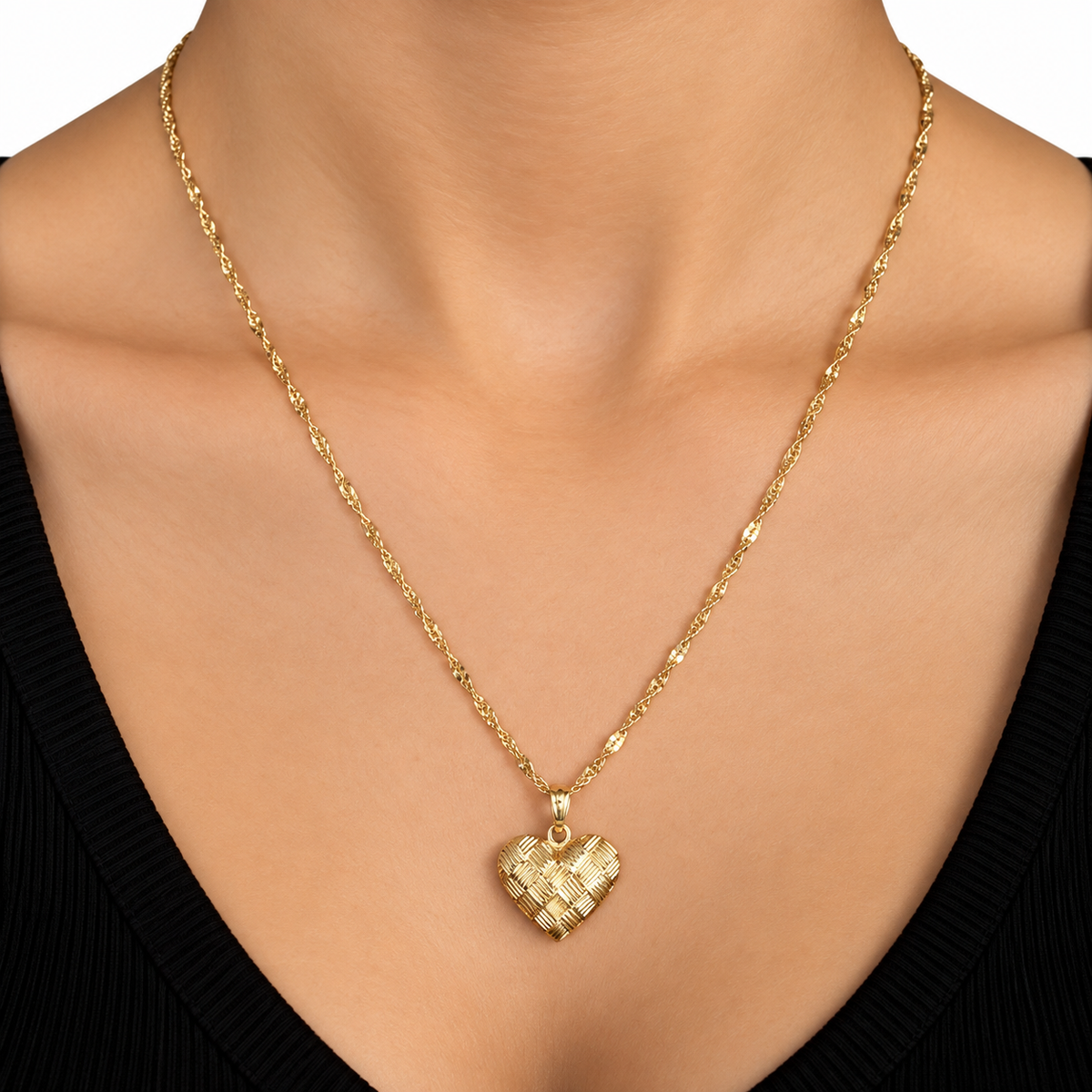 Singapur Chain with Heart Pendant / 4.26 gr / 45 cm / 1.5 mm / 18K Italian Gold