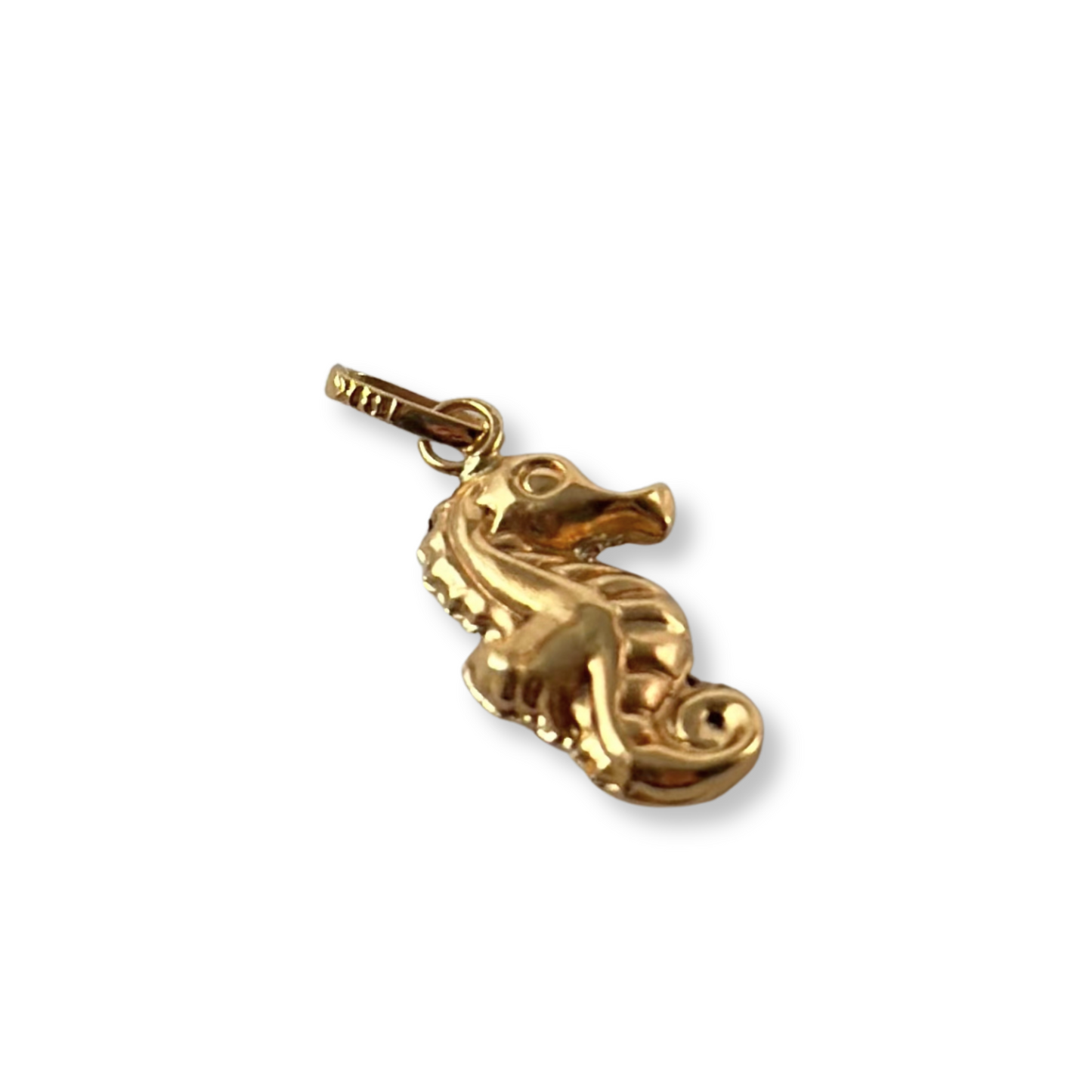 SEAHORSE PENDANT
