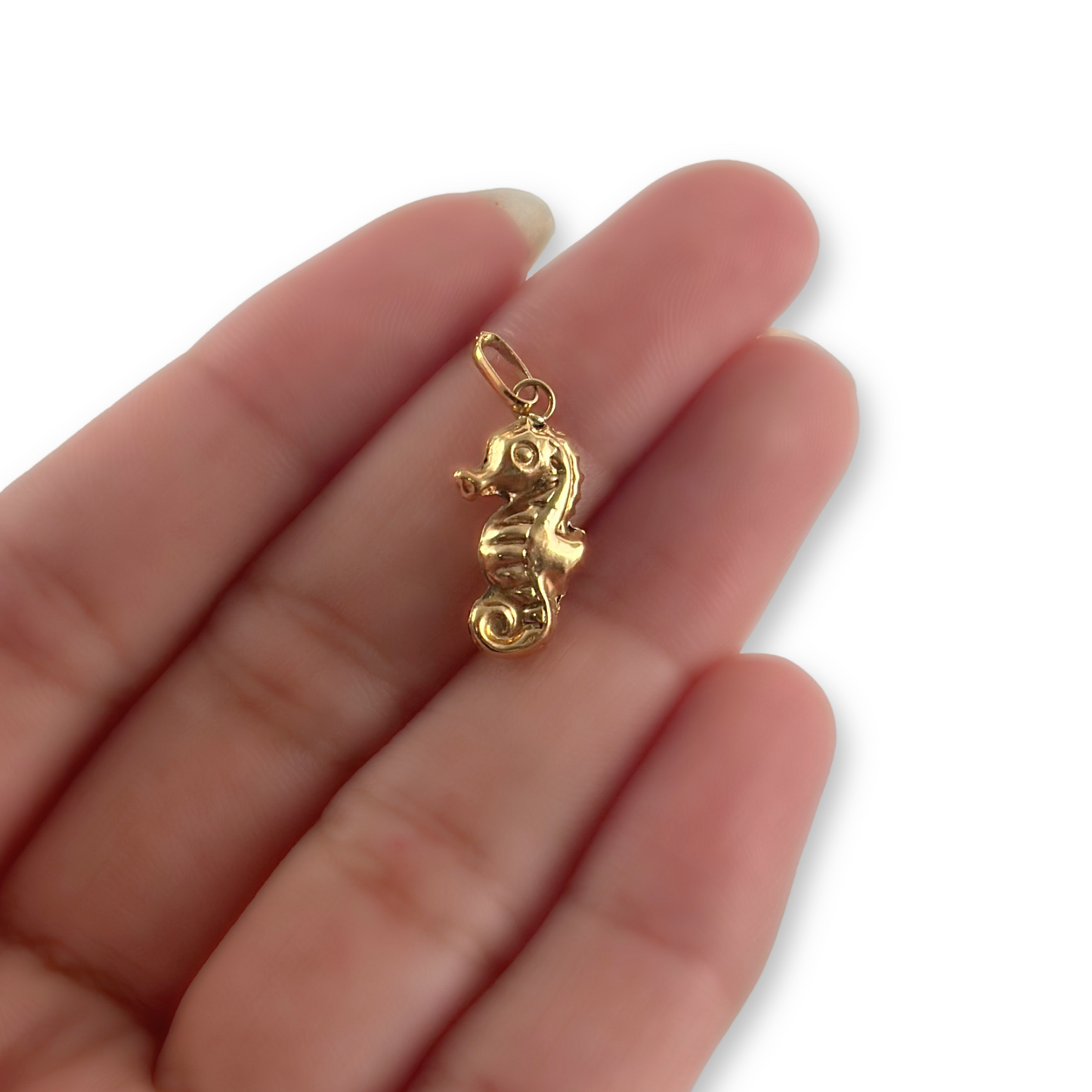 SEAHORSE PENDANT