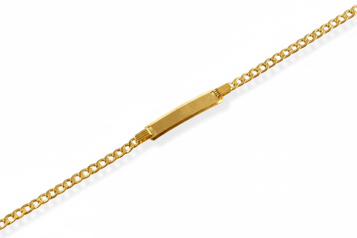 BABY CUBAN BRACELET WITH NAMEPLATE
