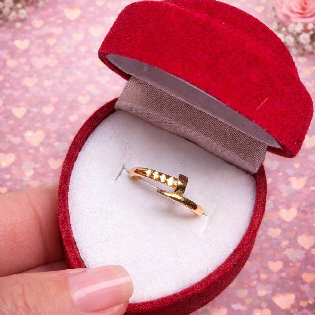 Nail Ring / 1.15 gr / Size 6 / 18K Gold