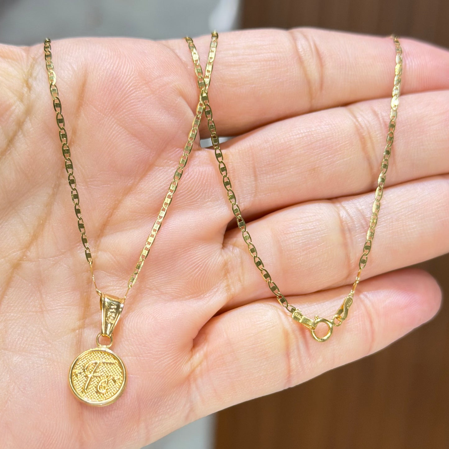 CADENA PLANA CON COLGANTE