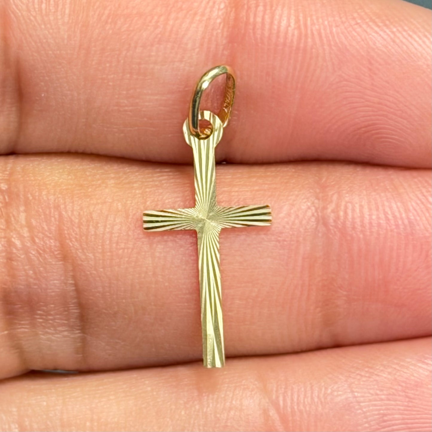 SMALL CROSS PENDANT