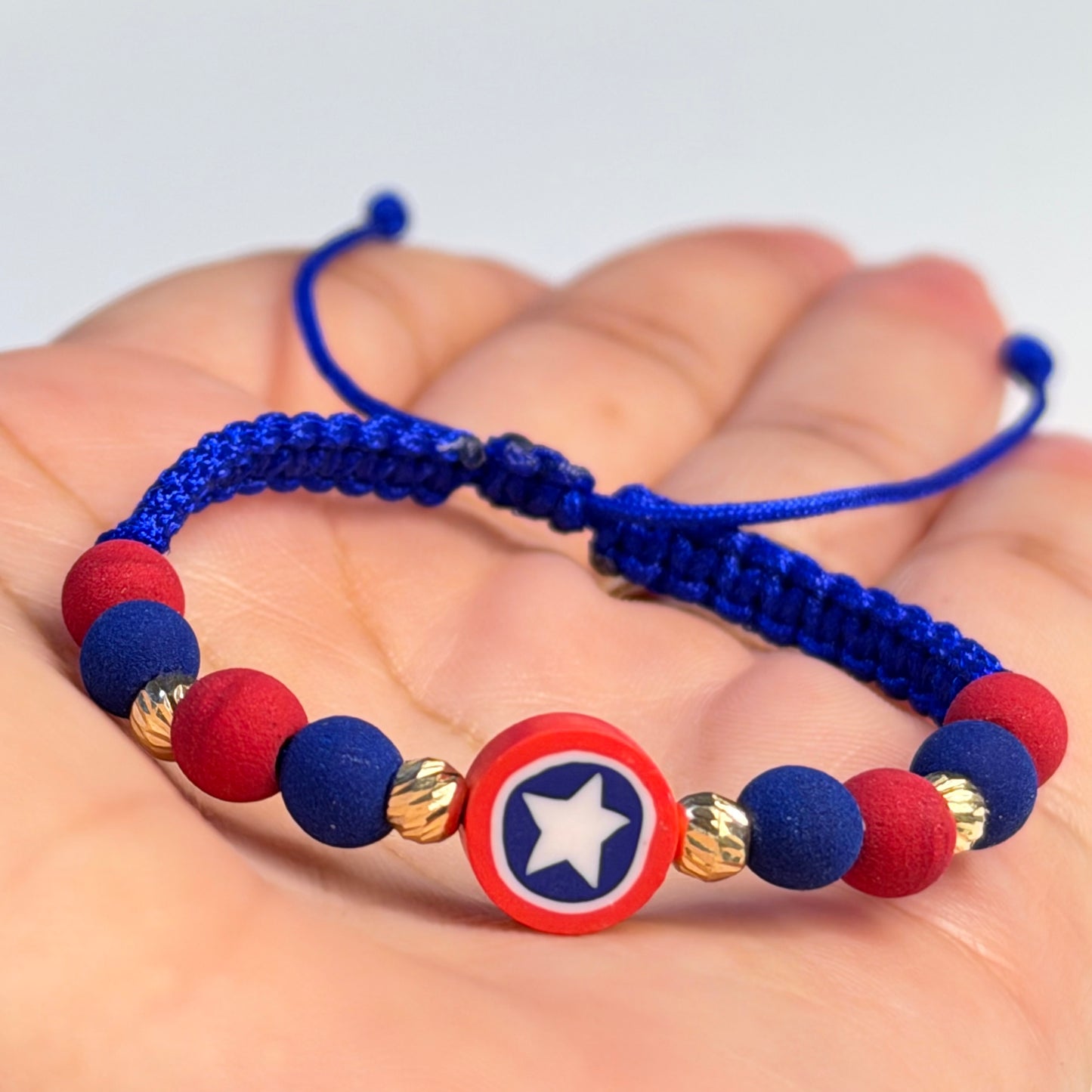 Pulsera de superhéroe Capitán América con cuentas doradas para niños/4 mm