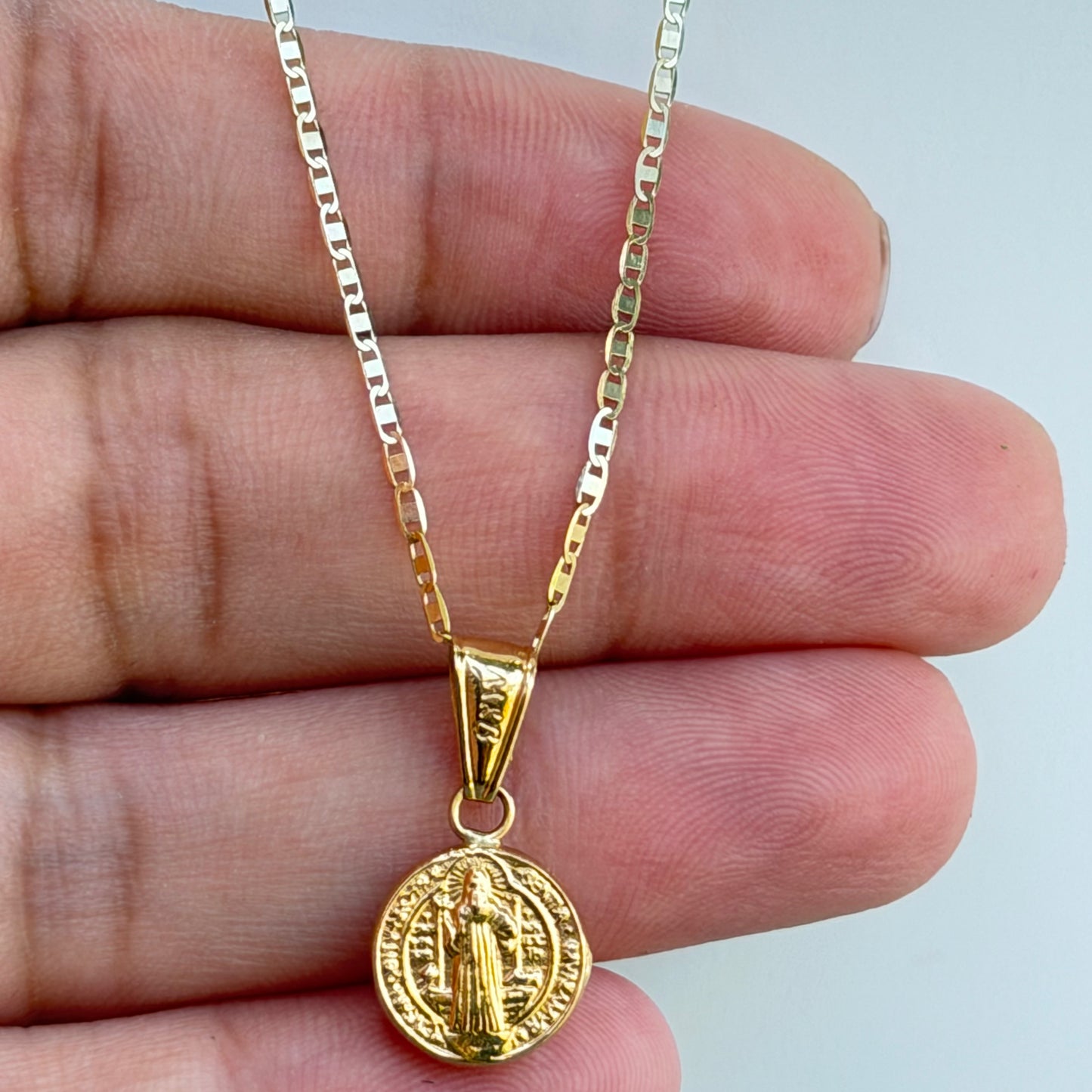 Flat Chain with Saint Benedict Pendant / 1.9 gr / 45 cm / 1.8 mm / 18K Italian Gold