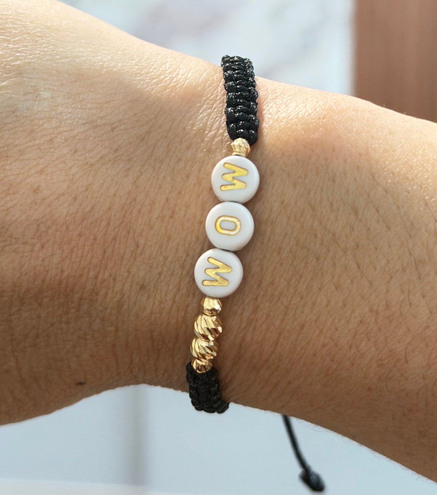 BRACELET WITH GOLD BEADS MOM