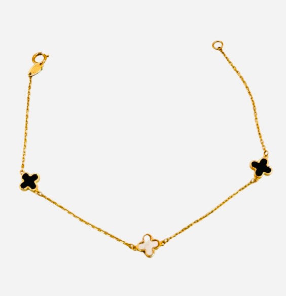 WHITE AND BLACK CLOVER BRACELET
