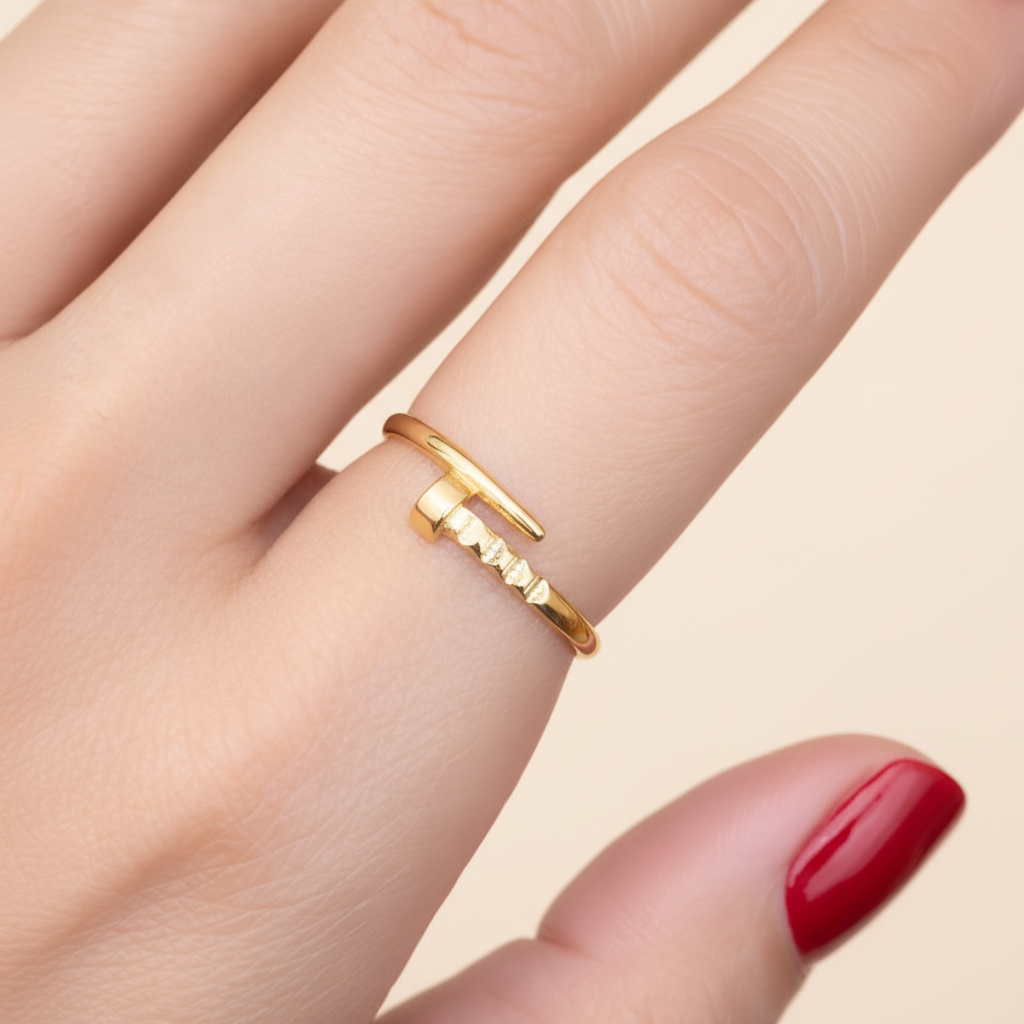 NAIL RING - Con uñas rojas