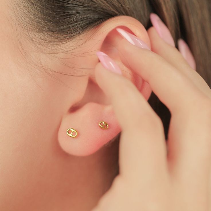 GC STUD EARRINGS
