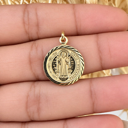 Saint Benedict Medal Pendant / 0.98 gr / 2.5 cm / 18K Italian Gold