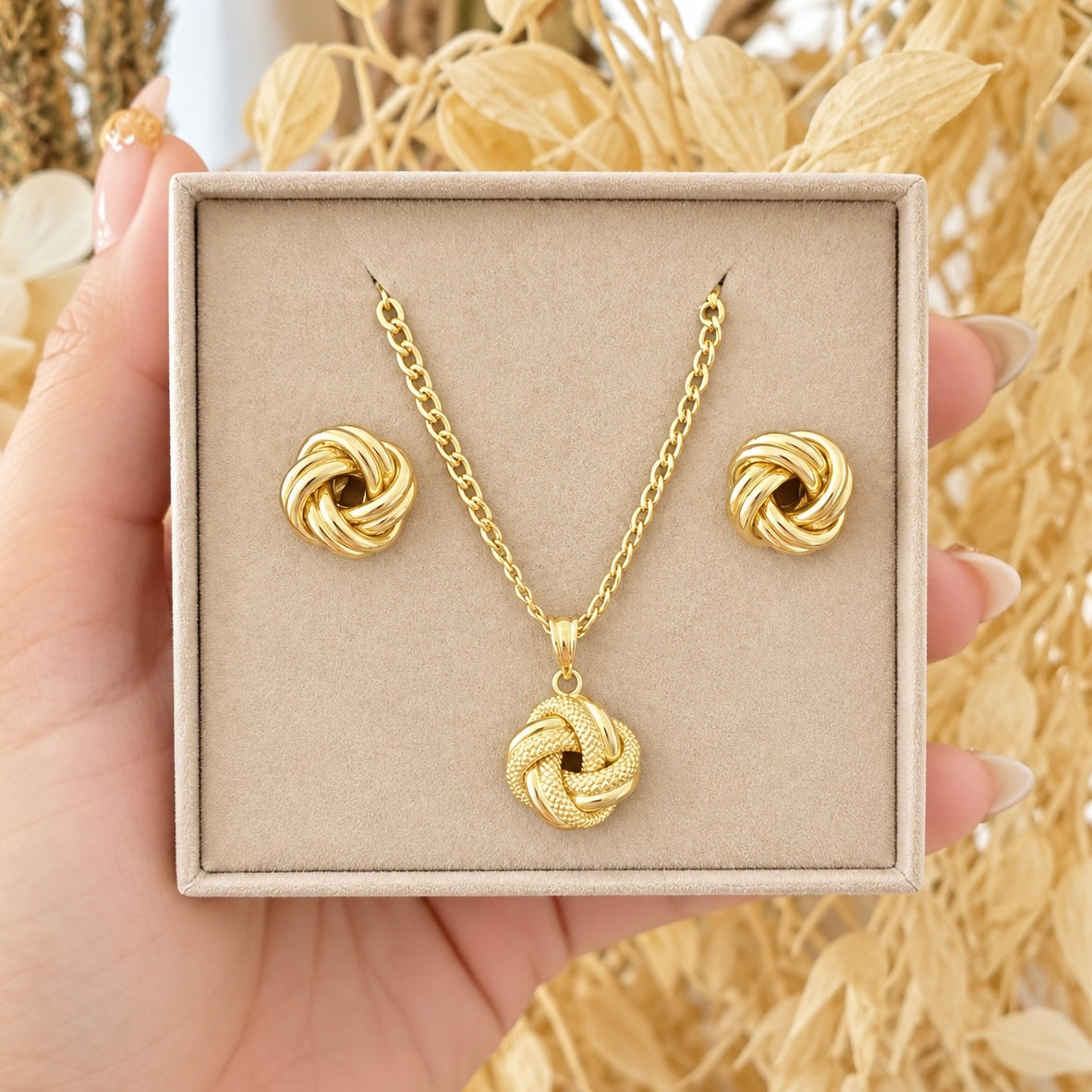 Gold Love Knot Necklace and Earrings Set / Chain 2.30 gr / 50 cm / Pendant 0.99gr / Earrings 2.30 gr / 18K Italian Gold