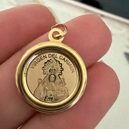 Our Lady of Mount Carmel Pendant
/ 1.25gr / 2.5cm / 18K Italian Gold