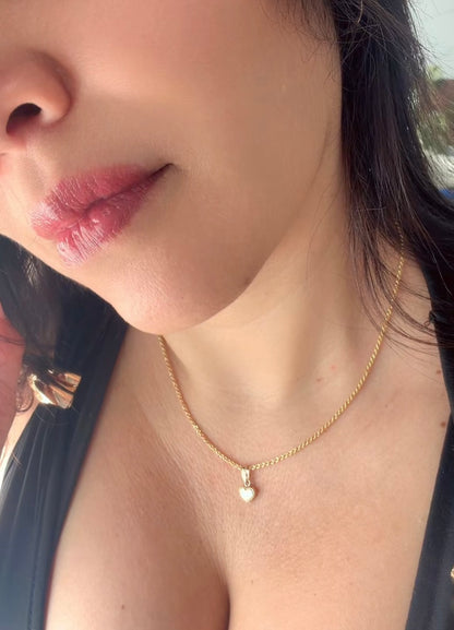 CHAIN WITH HEART PENDANT