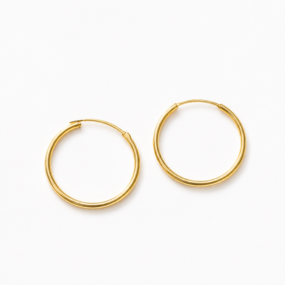 Thin Hoop Earrings / 1.37gr / 2.4cm / 18k Italian Gold