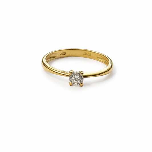 Solitaire Ring / 1.74 gr / Size 10 1/2 / 18K Italian Gold