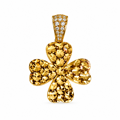Four Heart Clover Pendant/ 2.60gr / 3cm / 18K Italian Gold