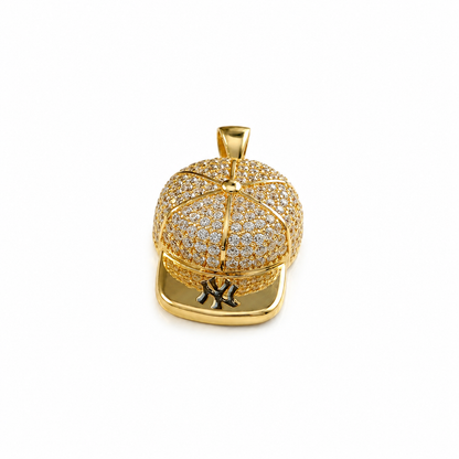 Cap Pendant with Stones/ 5.72gr /3.2cm / 18K Italian Gold