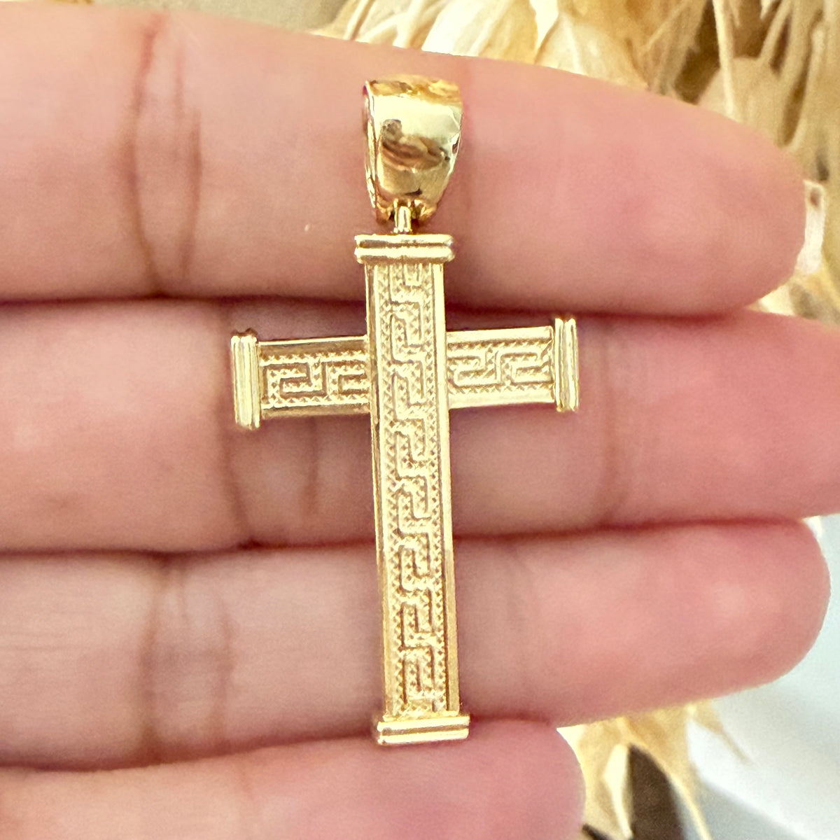 Greek Key Cross Pendant / 3.27gr / 4.2cm / 18K Italian Gold
