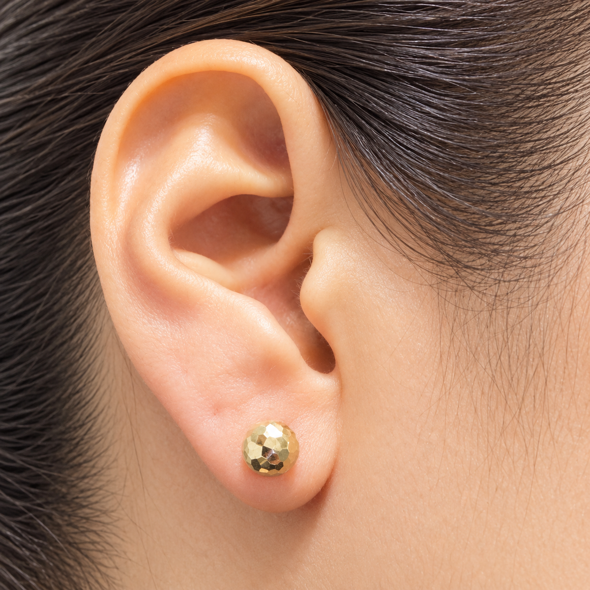 Diamond-Cut Ball Stud Earrings/ 1.3gr/ 7mm / 18K Italian Gold