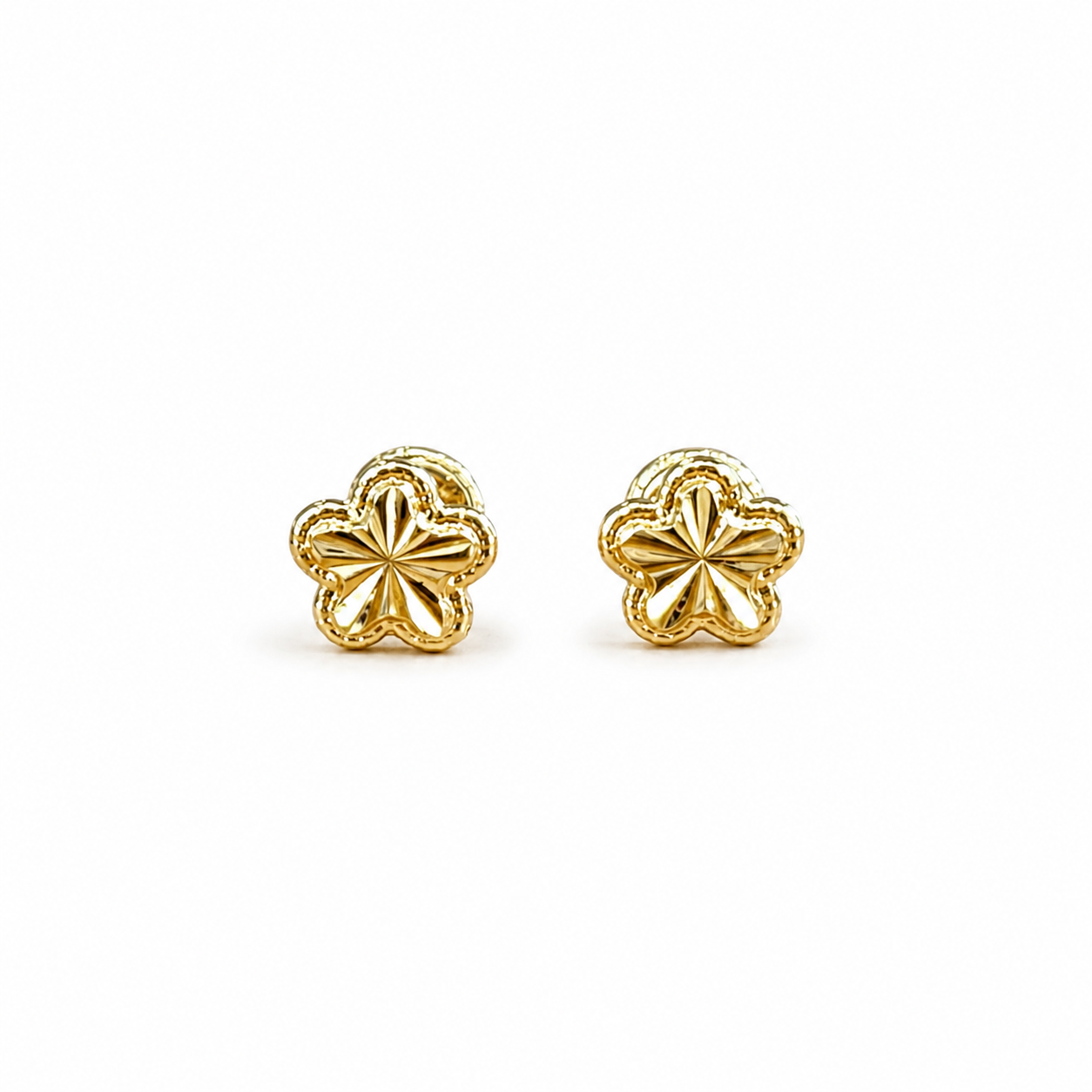 Pendientes de botón con forma de flor talla diamante / 0,75 g / 8 mm / Oro de 18K