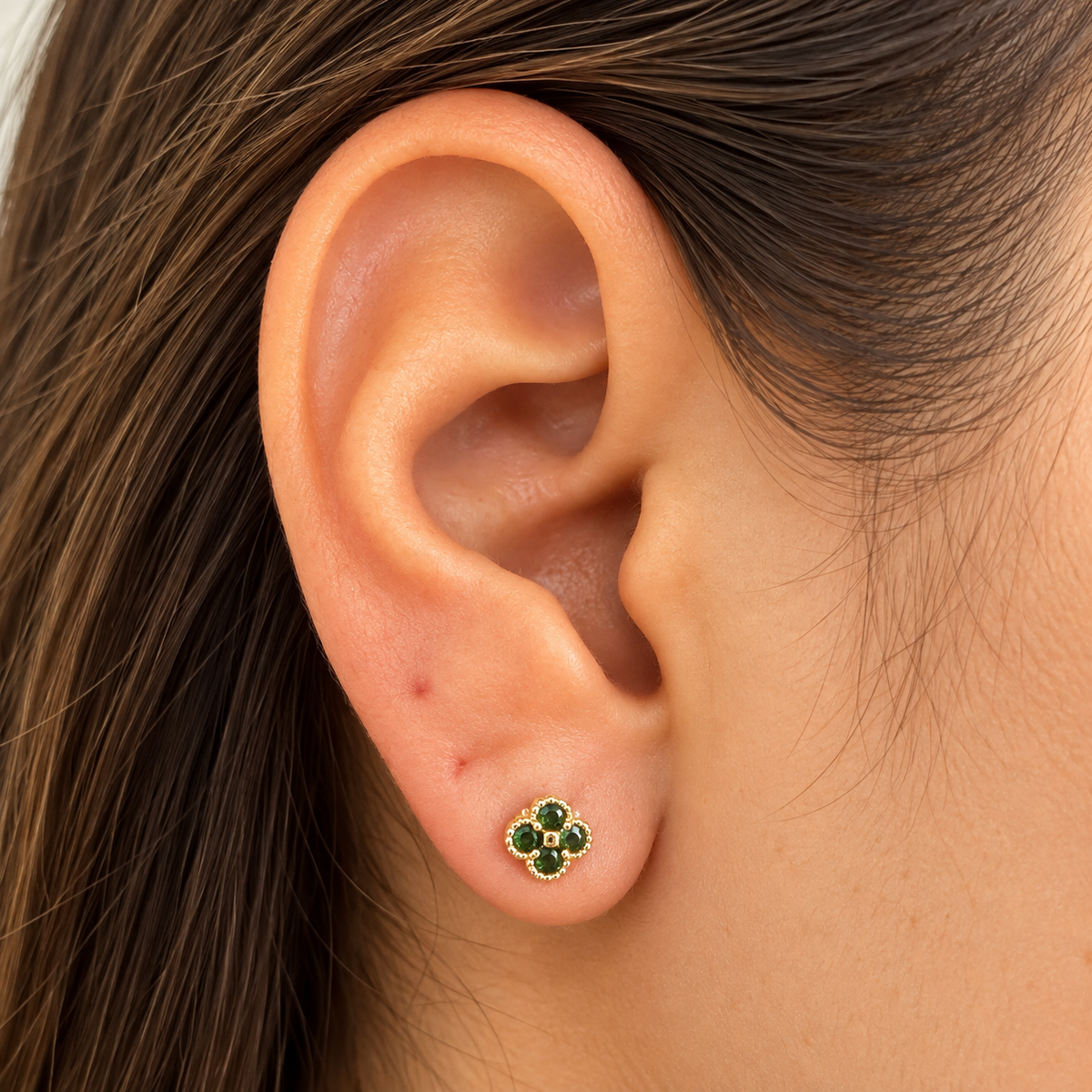 Green Stone Clover Stud Earrings 1.16 gr / 5 mm / 18K