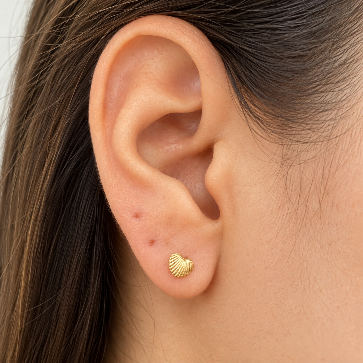 Ribbed Heart Earrings / Per piece / 0.5 mm / 18K Italian Gold