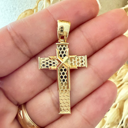 Geometric Honeycomb Cross Pendant
/ 3.58 gr / 4.2cm / 18K Italian Gold