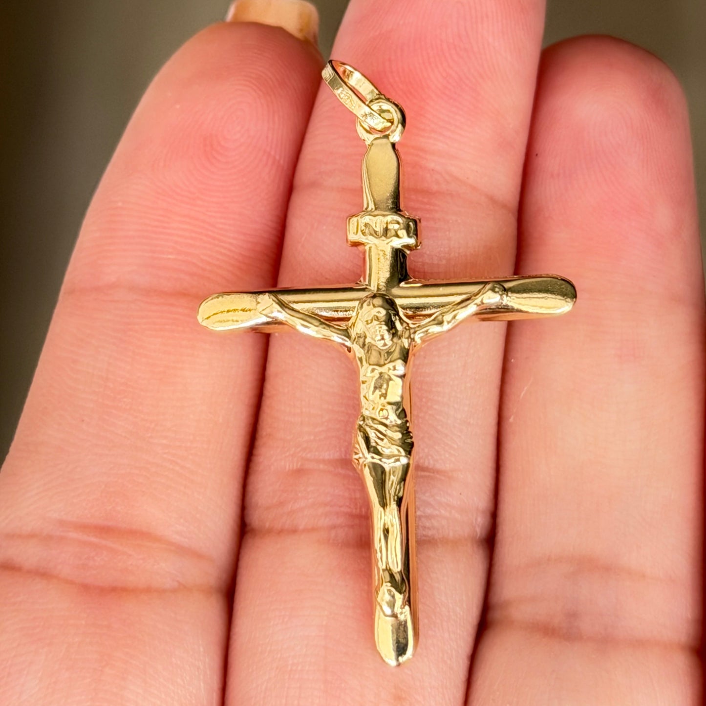 Colgante de cruz / 2.42gr / 4.5cm / Oro italiano de 18K
