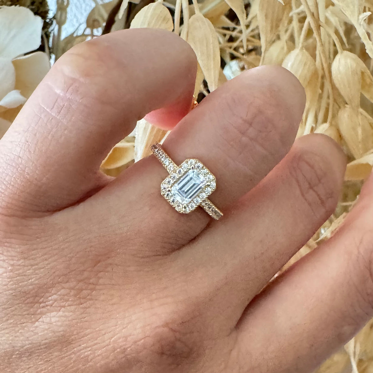 Square Stone Solitaire Ring / 2.07g / Size 5 3/4/ 18K Italian Gold