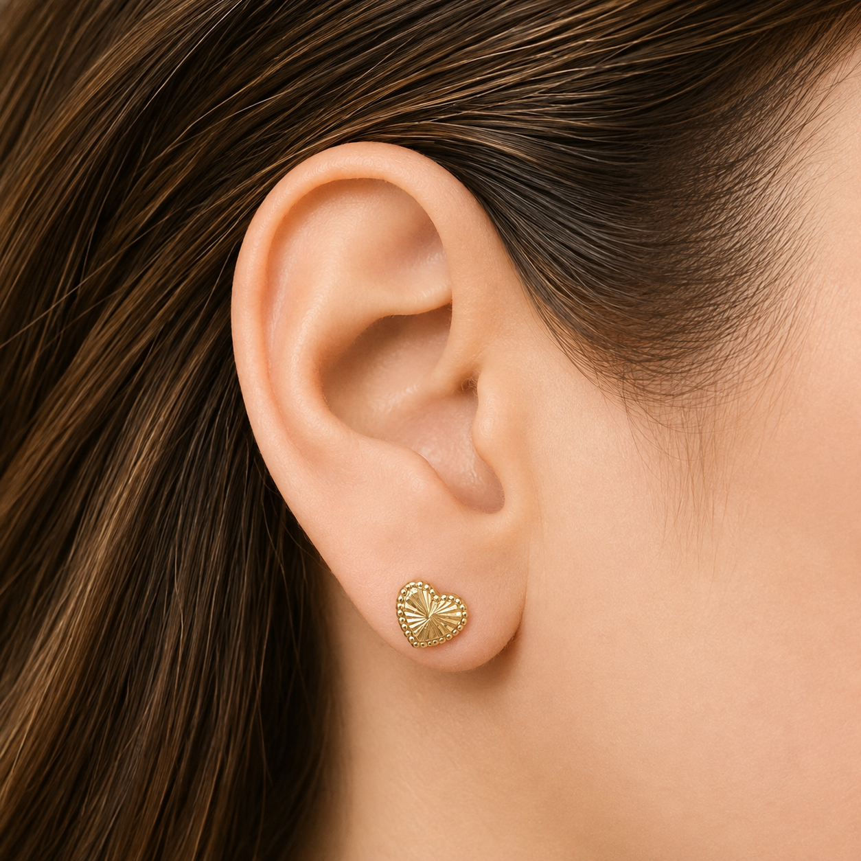 Pendientes de botón Heard / 0.75g / 8mm / Oro 18K