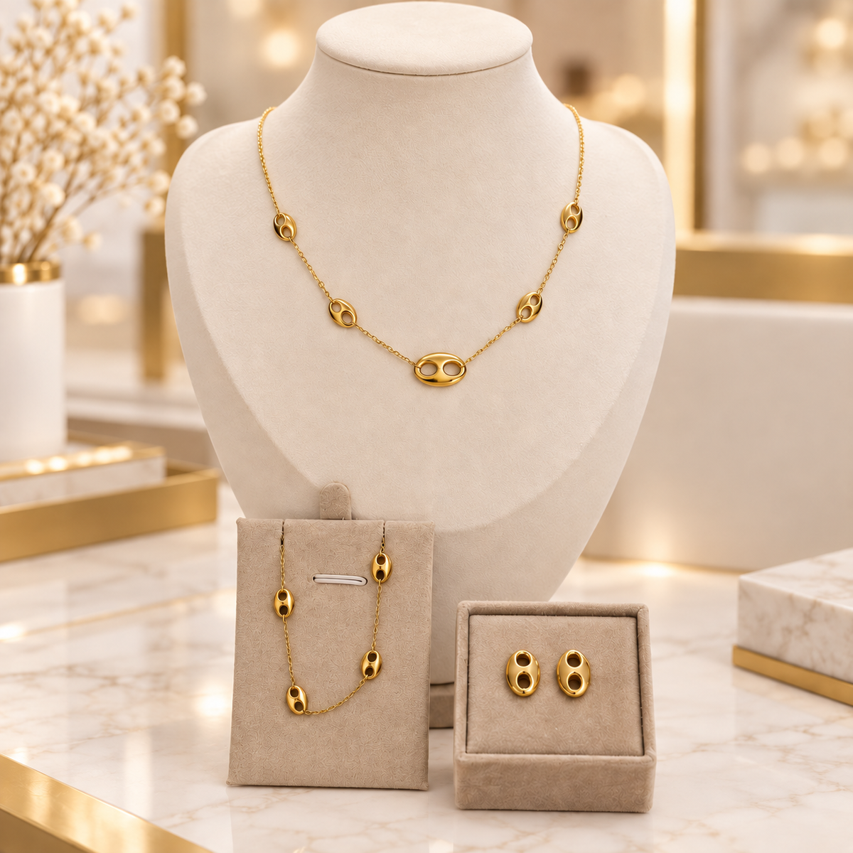 Gucci Special Set / Chain 3.90 gr/ 45cm/ 2mm/ Earrings 2.37 gr / Bracelet 3.0 gr / 19 cm / 1mm / 18K Italian Gold