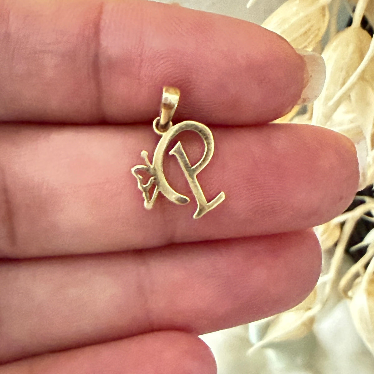 Initial P Butterfly Pendant/ 0.83gr / 1.8cm / 18K Italian Gold