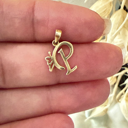 Initial P Butterfly Pendant/ 0.83gr / 1.8cm / 18K Italian Gold