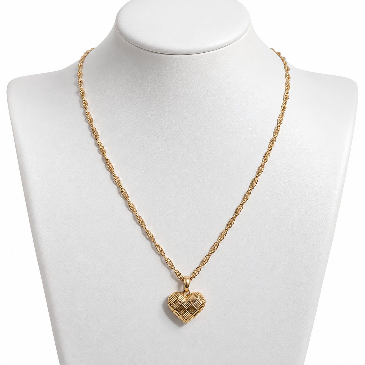 Singapur Chain with Heart Pendant / 4.26 gr / 45 cm / 1.5 mm / 18K Italian Gold