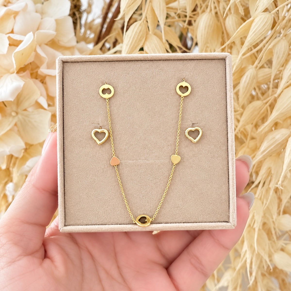 Open Heart Necklace and Earrings Set  / Chain 2.51 gr / 42 cm / Earrings 0.85 gr / 18K Italian Gold