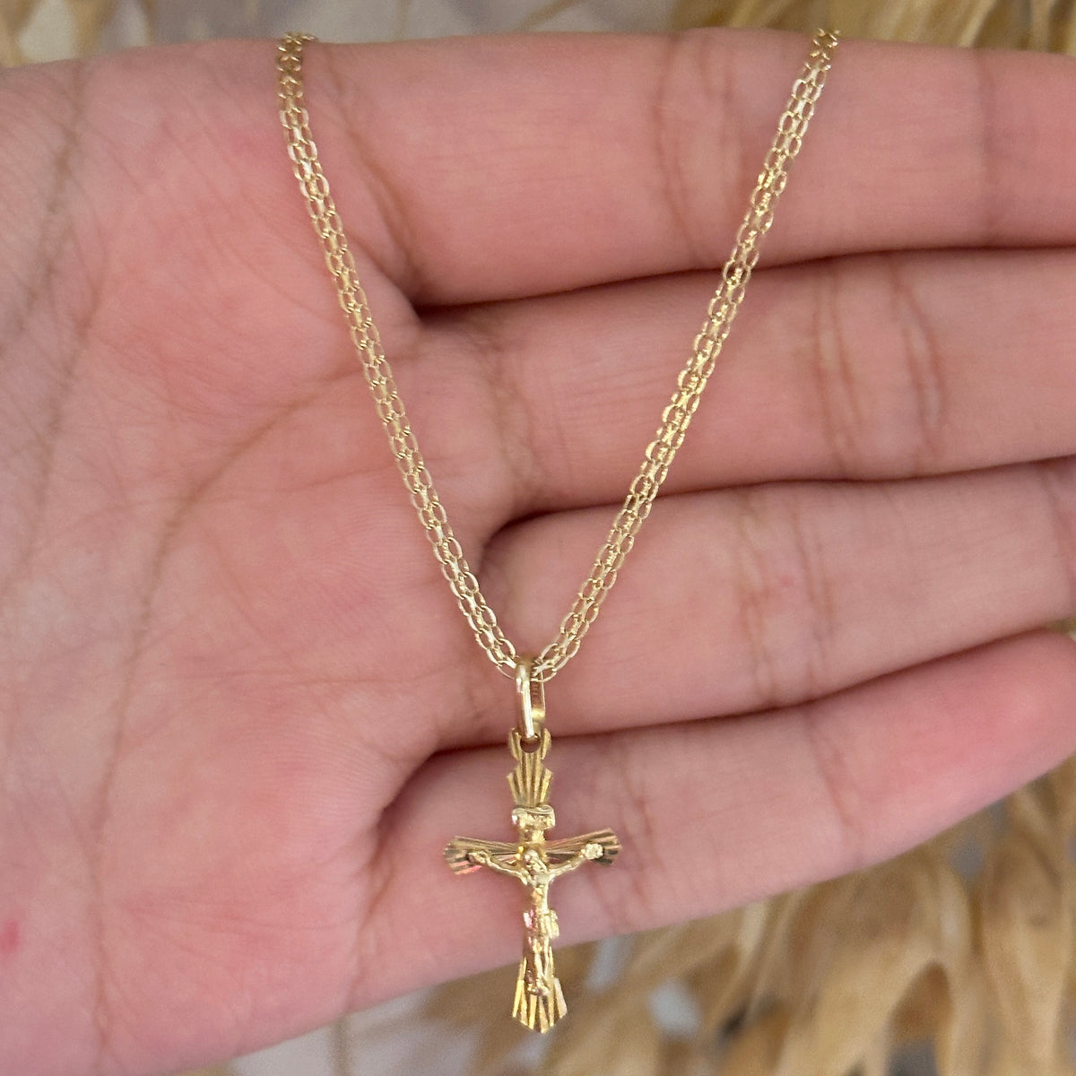 Bismarck Chain With Cross Pendant / 2.6 gr / 45 cm / 2 mm / 18K Italian Gold