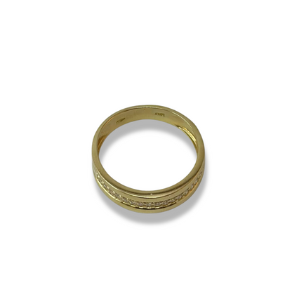 BAND RING WITH STONES