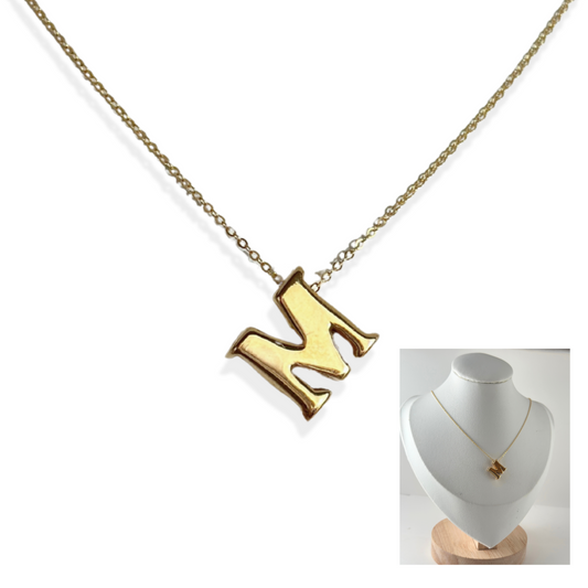 NECKLACE WITH LETTER M
