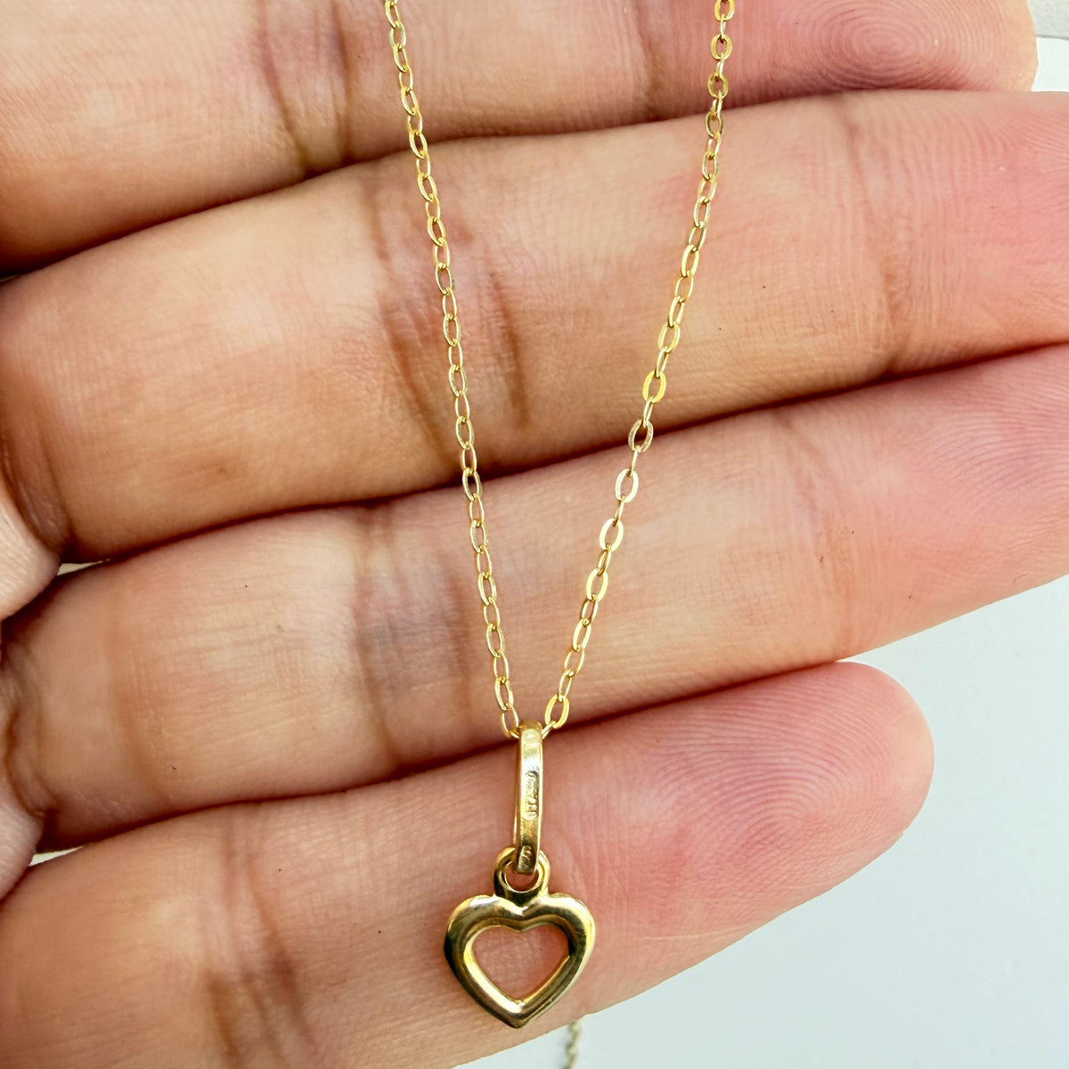 Rolo Chain with Heart Pendant / 1.55 gr / 45 cm / 1.6 mm / 18K Italian Gold