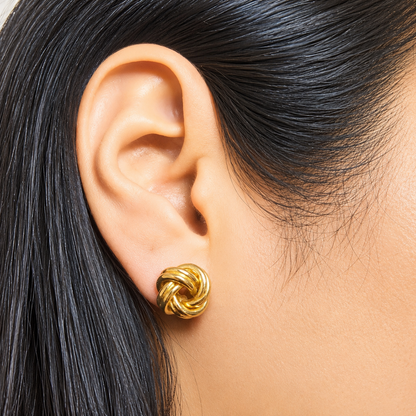 KNOT STUD EARRINGS / 2.3gr / 6mm / 18K ITALIAN GOLD