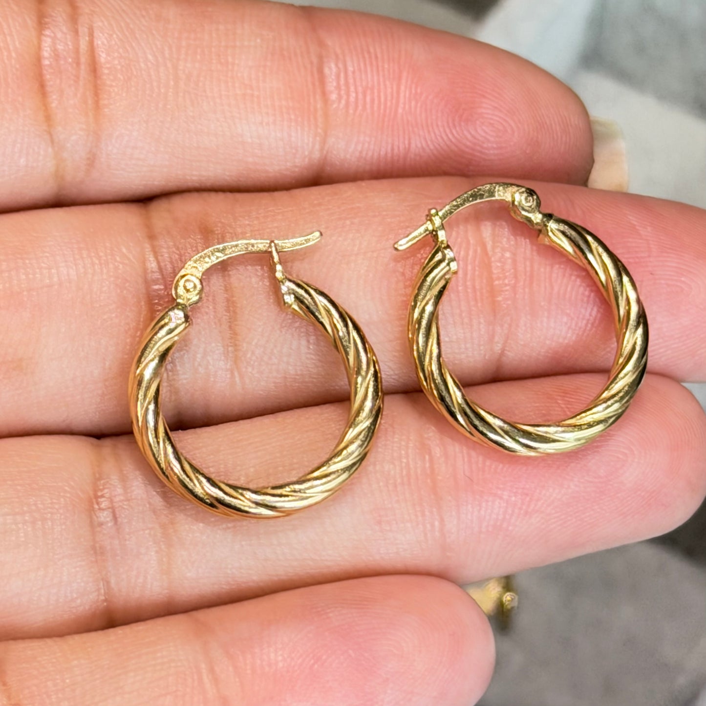 Paty Earrings / 1.91g / 2.2 cm / 18k