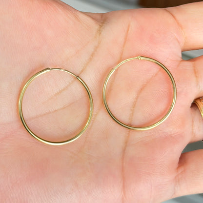 Thin Hoop Earrings / 1.66gr / 3cm / 18k Italian Gold