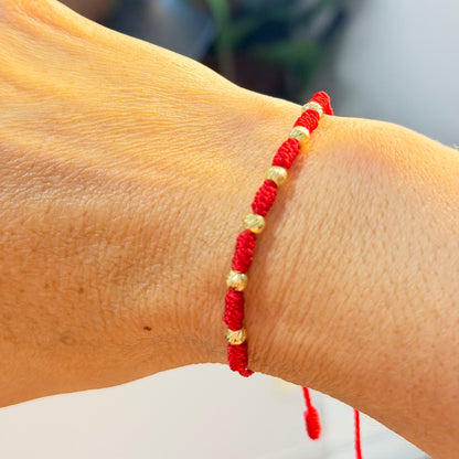 Red 7-Knot Bracelet with Gold Beads/4mm