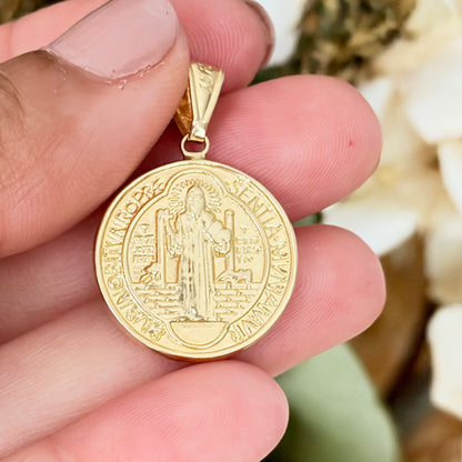 Large San Benito Pendant / 2.7 gr / 3 cm / 18K Gold
