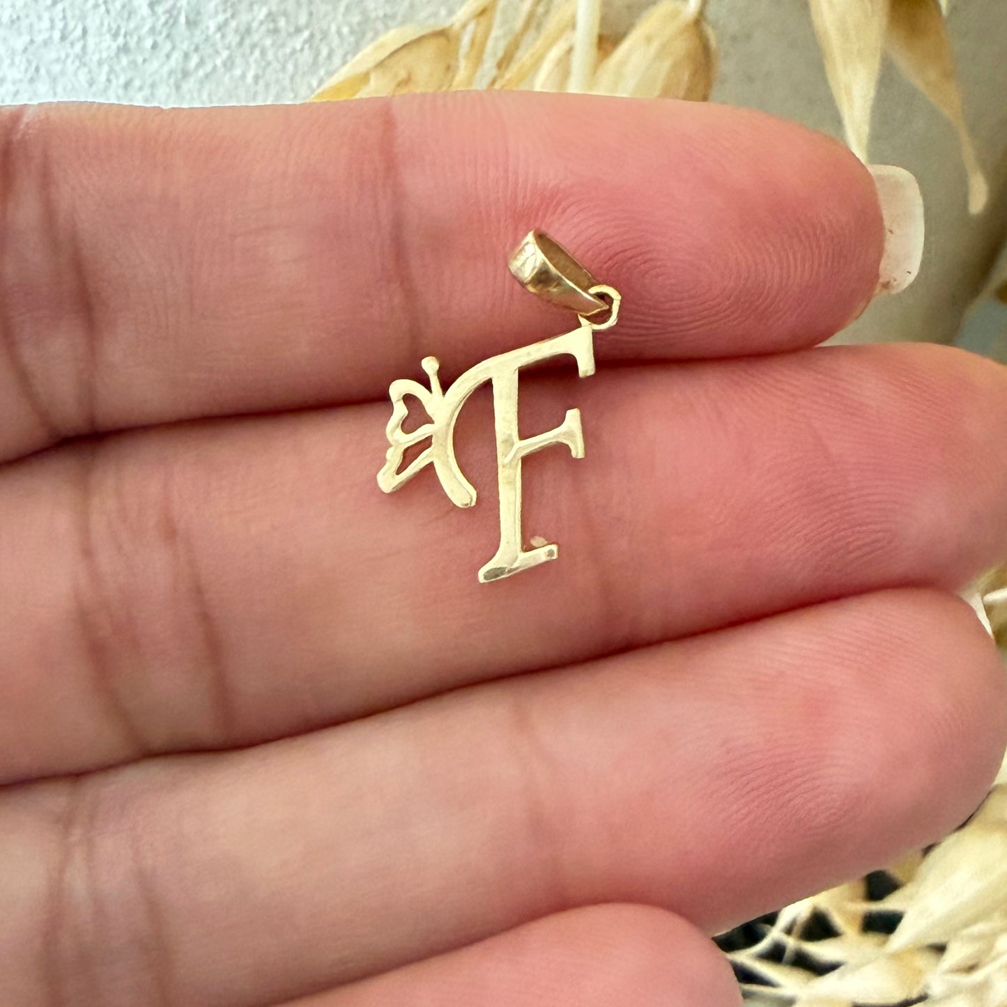 Initial F Butterfly Pendant/ 0.77gr / 1.8cm / 18K Italian Gold