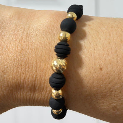 BRACELET WITH GOLD BEADS