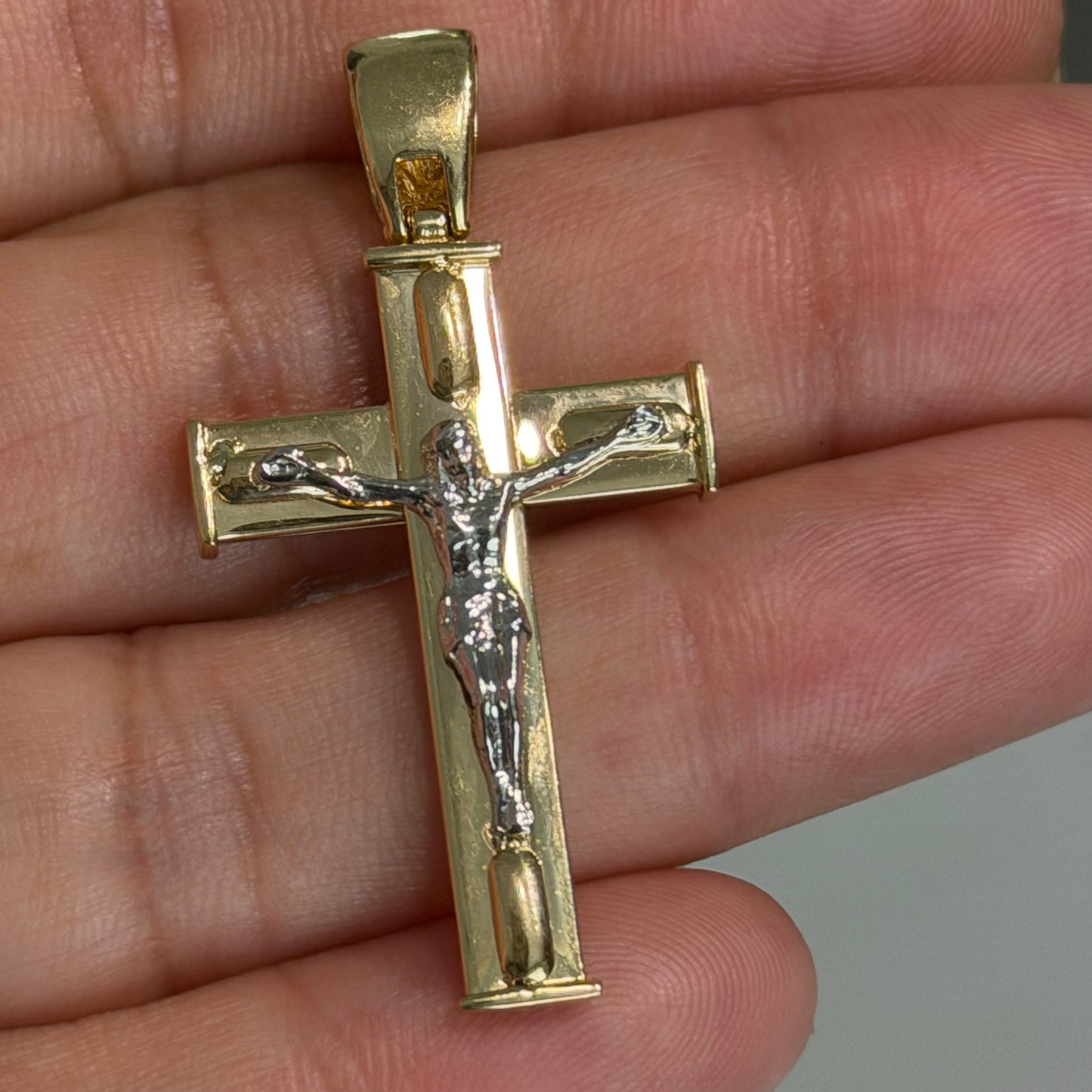 CROSS PENDANT