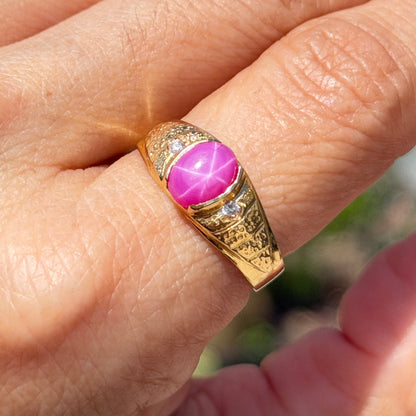 Pink Star Sapphire Ring / 2.8 gr / Size 9 1/2 / 18K Gold