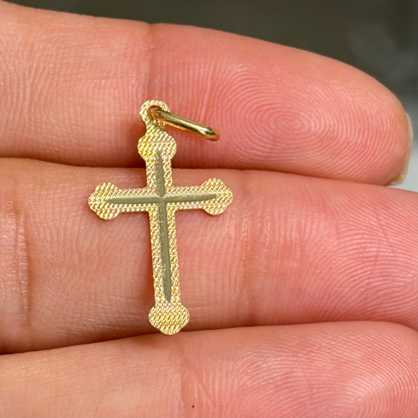 SMALL CROSS PENDANT